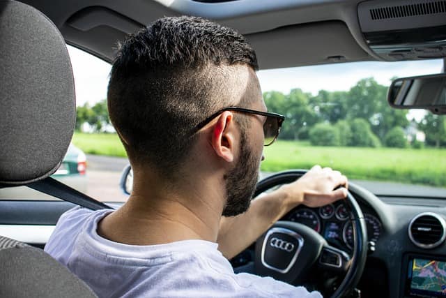 バンコクでレンタカーを格安で借りるおすすめの方法は?相場と運転手付きの注意点も