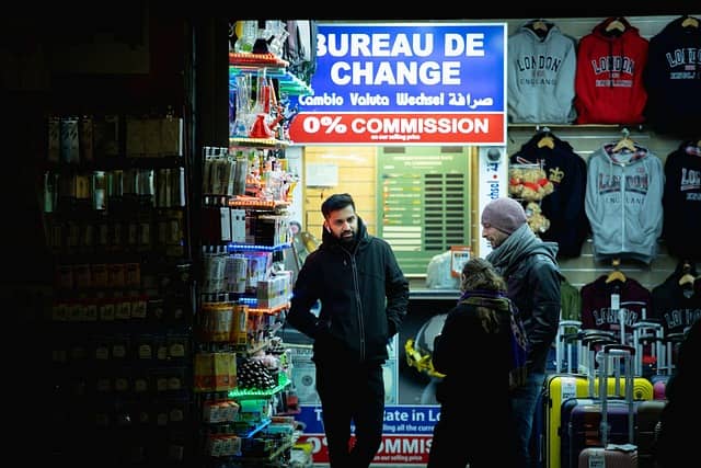バンコクの両替所おすすめ比較!タイでレートの良い両替方法と注意事項も